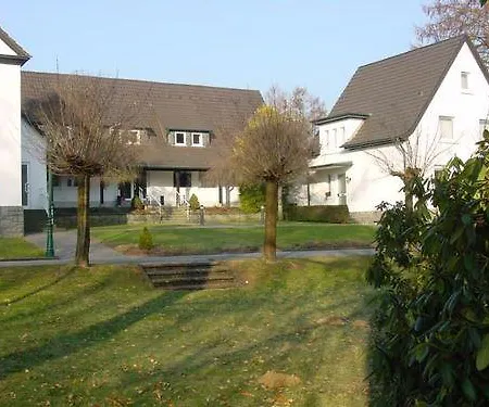 Haus Bierenbach Otel Nuembrecht